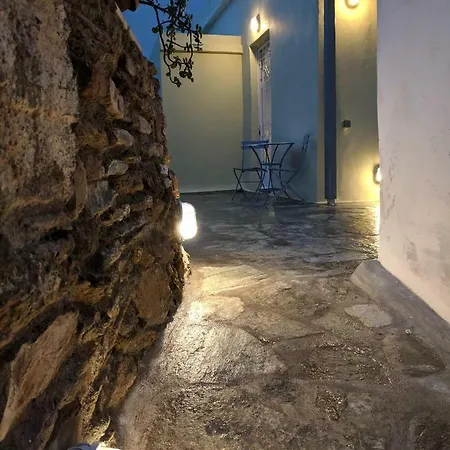 Cozy Central With Private Garden Nyaraló